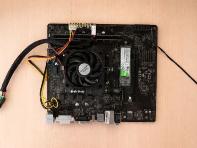 MicroATX hovedkort veggfeste