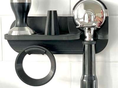 Hylle for kaffeverktøy (portafilter, tamper m.m.)